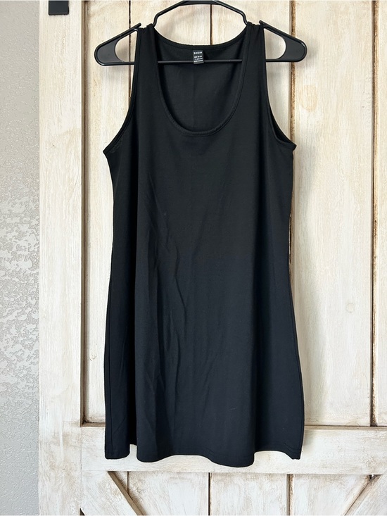 SHEIN Dresses & Skirts - SHEIN Black Sleeveless Scoop Neck Tank Dress